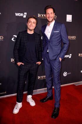Philipp Isterewicz und Sven Kroll bei der Premiere von Bodyguard - Das Musical im Mucial Dome. Köln, 24.10.2019