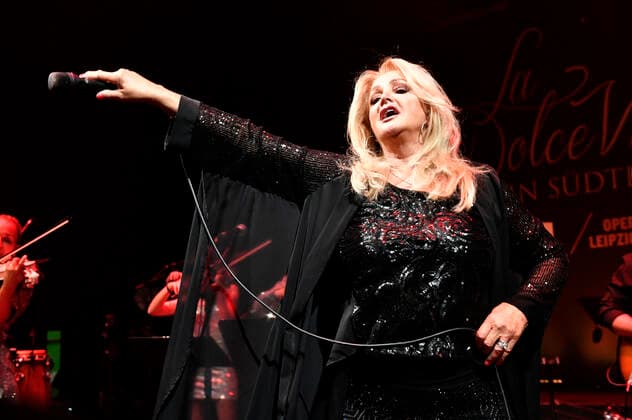 Bonnie Tyler beim 25. Leipziger Opernball 2019 in der Oper Leipzig. Leipzig, 26.10.2019 *** Bonnie Tyler at the 25 Leipzig Opera Ball 2019 at the Leipzig Opera Leipzig, 26 10 2019 Foto:xF.xKernx xFuturexImage