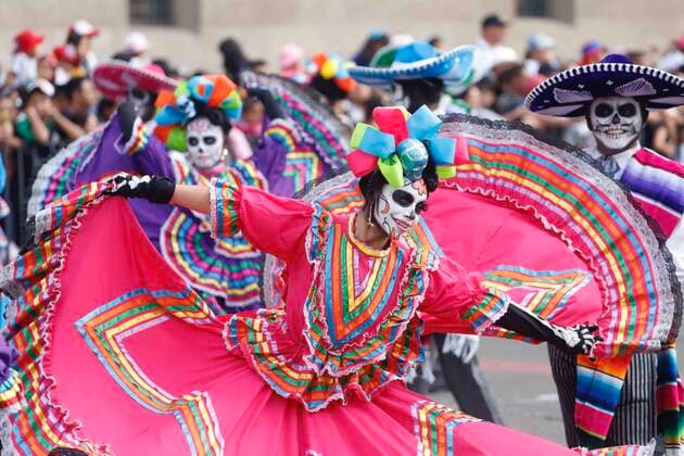 October 27, 2019: EUM20191027ACT01.JPG.CIUDAD DE MEXICO Traditions Tradiciones-Desfile Muertos.- Color del Desfile Internacional del Dia de Muertos en la Ciudad de Mexico este domingo 27 de octubre de 2019. Foto: Agencia EL UNIVERSAL Berenice Fregoso EVZ Copyright: xBerenicexFregosoxElxUniversalx