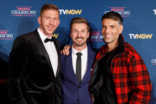 Nicolas Puschmann mit Kandidaten Lars und Adrianv bei der Premiere der TVNOW Gay-Dating-Show Prince Charming in Hennes Terrasse am Mauritiuswall. Köln, 29.10.2019
