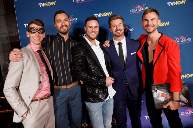 Nicolas Puschmann mit Kandidaten Manuel, Antonio, Simon und Pascal bei der Premiere der TVNOW Gay-Dating-Show Prince Charming in Hennes Terrasse am Mauritiuswall. Köln, 29.10.2019