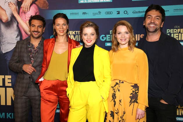 Entertainment Themen der Woche KW44 Bilder des Jahres 2019, Entertainment 10 Oktober Entertainment Bilder des Tages Elyas M Barek, Jessica Schwarz, Jella Haase, Karoline Herfurth und Bora Dagtekin beim Special Screening des Kinofilms Das perfekte Geheimnis in der Astor Film Lounge Hafen City. Hamburg, 29.10.2019 *** Elyas M Barek, Jessica Schwarz, Jella Haase, Karoline Herfurth and Bora Dagtekin at the special screening of the feature film Das perfekte Geheimnis at the Astor Film Lounge Hafen City Hamburg, 29 10 2019 Foto:xH.xHartmannx xFuturexImage