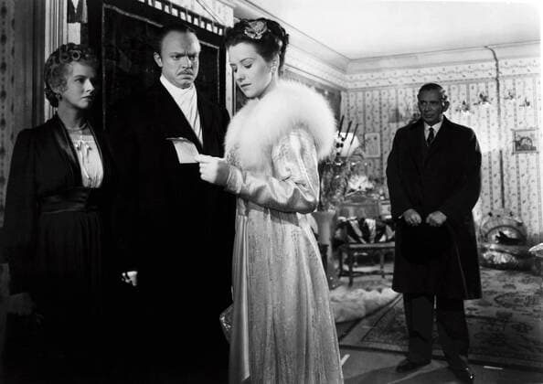 Dorothy Comingore, Orson Welles, Ruth Warrick & Ray Collins Characters: Susan Alexander Kane, Charles Foster Kane, Emily Monroe Norton Kane, James W. Gettys Film: Citizen Kane (USA 1941) Director: Orson Welles 01 May 1941  Copyright: MaryxEvansxAFxArchive 12030792 editorial use only