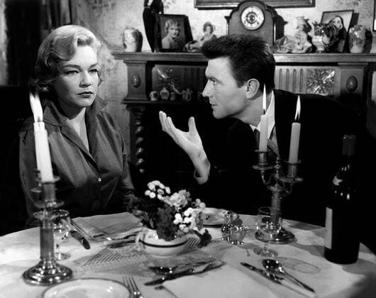 OSCARS. Beste Hauptdarstellerin. Preisträgerinnen 1951-1960 Simone Signoret & Laurence Harvey Characters: Alice Aisgill & Joe Lampton Film: Room At The Top (1959) Director: Jack Clayton 30 March 1959  Copyright: MaryxEvansxAFxArchive 12071283 editorial use only