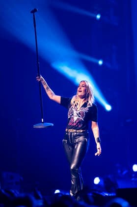 Sarah Connor live bei einem Konzert ihrer Herz Kraft Werke -Tour 2019 in der TUI Arena. Hannover, 30.10.2019