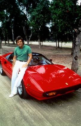 Larry Manetti Characters: Orville Rick Wright Film: Magnum, P.I. (TV-Serie) Usa 1980-1988, Ferrari 308 Gts 11 December 1980  Copyright: MaryxEvansxAFxArchivexUniversalxTelevision 12464722 editorial use only