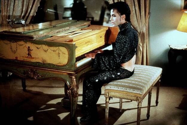 Prince Characters: Christopher Tracy Film: Under The Cherry Moon (USA 1986) Prince Rogers Nelson Director: Prince Rogers Nelson 02 July 1986  Copyright: MaryxEvansxAFxArchivexWarnerxBros. 12465624 editorial use only