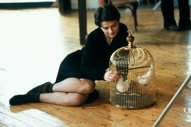 Juliette Binoche Characters: Nina Anne Larrieux Film: Rendez-Vous (1985) Director: Andre Techine 15 May 1985  Copyright: MaryxEvansxAFxArchivexCannonxFilm 12466144 editorial use only