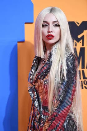 November 3, 2019, Seville, Andalusia, Spain: 2019 MTV Europe Music Awards (EMAs) held at the FIBES Conference and Exhibition Centre - Arrivals..Featuring: Ava Max.Where: Seville, Andalusia, Spain.When: 03 Nov 2019.Credit: Sean ThorntonCover Images Seville Spain - ZUMAc218 20191103_zia_c218_153 Copyright: xCOVERxImagesx