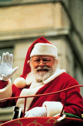 Richard Attenborough Characters: Kris Kringle Film: Miracle On 34th Street (1994) Director: Les Mayfield 18 November 1994  Copyright: MaryxEvansxAFxArchivex20thxCenturyxFox 12562331 editorial use only