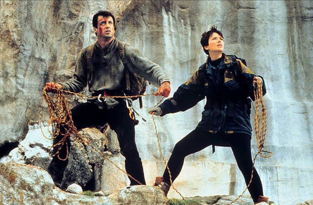 Sylvester Stallone & Janine Turner Characters: Gabe Walker & Jessie Deighan Film: Cliffhanger (USA FR IT 1993) Director: Renny Harlin 20 May 1993  Copyright: MaryxEvansxAFxArchivexTristarxPictures 12565978 editorial use only