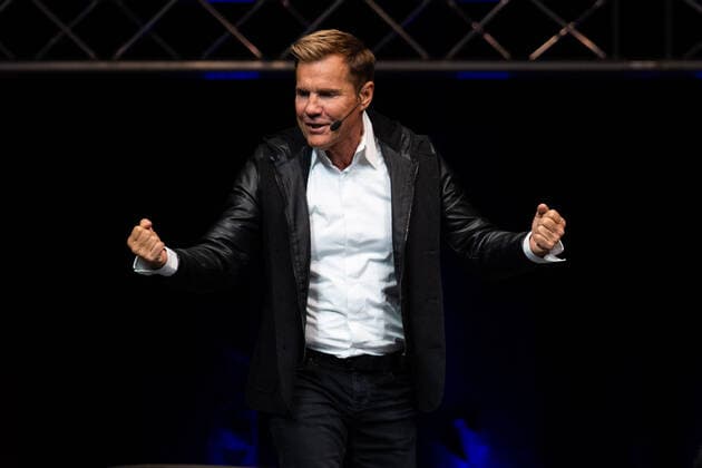 Juergen Hoeller PowerDays, Verleihung des Lifetime Award an Dieter Bohlen, Olympiahalle Muenchen. 03.11.2019 IM BILD: DieterBohlen, Juergen Hoeller
