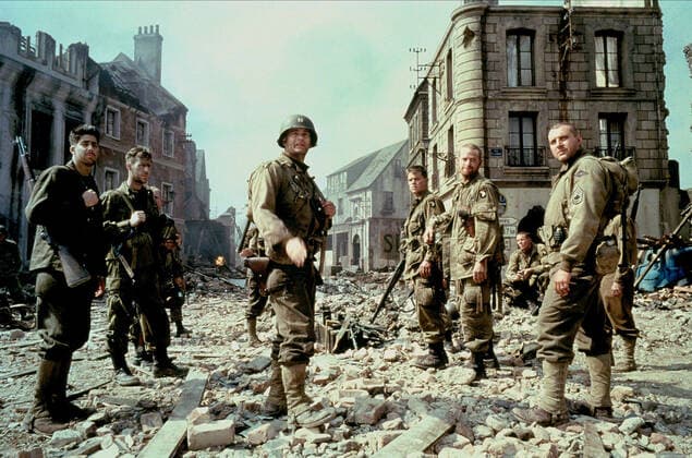 73. Berlinale, Steven Spielberg erhält den Goldenen Ehrenbären für sein Lebenswerk Adam Goldberg, Tom Hanks, Matt Damon & Tom Sizemore Characters: Pvt. Stanley Mellish,Capt. John H. Miller,Pvt. James Francis Ryan & Sgt. Mike Horvath Film: Saving Private Ryan (USA 1998) Director: Steven Spielberg 21 July 1998  Copyright: MaryxEvansxAFxArchivexDreamworks 12580056 editorial use only