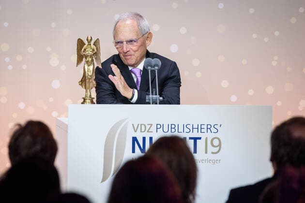 Bilder des Jahres 2019, Entertainment 11 November Entertainment Themen der Woche KW45 Entertainment Bilder des Tages Berlin, VDZ Publishers Night 2019 Deutschland, Berlin - 04.11.2019: Im Bild ist Wolfgang Schäuble (Präsident des Deutschen Bundestages) während seiner Rede auf der VDZ Publishers Night 2019 zu sehen. Berlin Berlin Deutschland *** Berlin, VDZ Publishers Night 2019 Germany, Berlin 04 11 2019 The picture shows Wolfgang Schäuble President of the German Bundestag during his speech at VDZ Publishers Night 2019 Berlin Berlin Germany