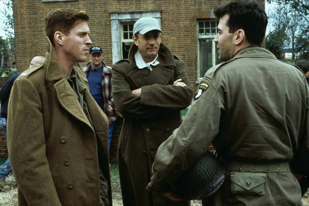 Damian Lewis, Tom Hanks & Ron Livingston Characters: WITH British officer (unknown episodes) & Capt. Lewis Nixon Television: Band Of Brothers (TV-Miniserie) Usa Uk 2001, 09 September 2001  Copyright: MaryxEvansxAFxArchivexHbo 12592724 editorial use only
