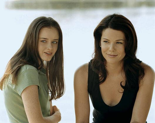 Alexis Bledel & Lauren Graham Characters: Rory Gilmore & Lorelai Gilmore Television: Gilmore Girls (TV-Serie) Usa 2000-2007, 05 October 2000  Copyright: MaryxEvansxAFxArchivexWarnerxBros.xTv 12604398 editorial use only