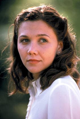 Maggie Gyllenhaal Characters: Lee Holloway Film: Secretary (USA 2002) Director: Steven Shainberg 11 January 2002  Copyright: MaryxEvansxAFxArchivexDoublexAxFilms 12621792 editorial use only