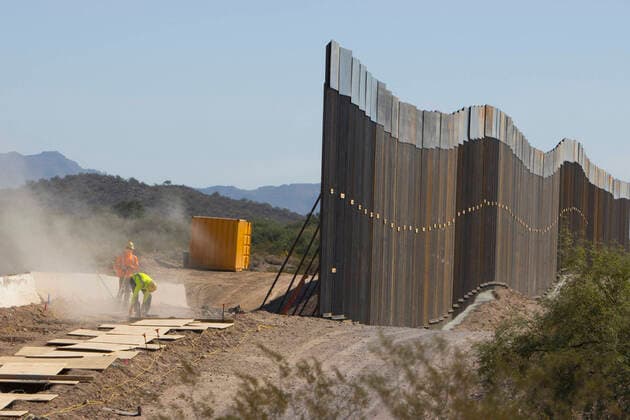 November 4, 2019, Sonoyta, Sonora, Mexico: Border wall construction at Sonoyta, Mexico and Lukeville, Arizona USA. Sonoyta Mexico - ZUMAo55_ 20191104_sha_o55_776 Copyright: xBobxTorrezx