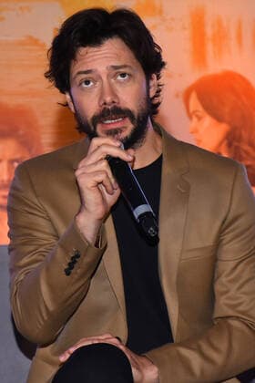 El Embarcadero Tv Series press conference MEXICO CITY, MEXICO - NOVEMBER 6: Spanish actor Alvaro Morte speaks during a press conference to promote El Embarcadero Tv Series at St. Regis Hotel on November 6, 2019 in Mexico City, Mexico  Copyright: xCarlosxTischlerx EYE_8063