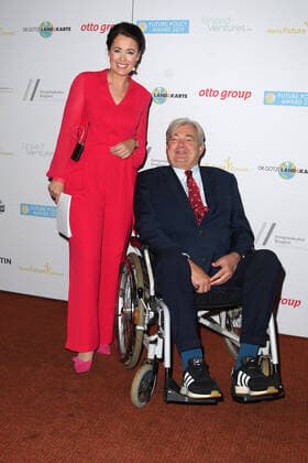 Annika de Buhr und Matthias Prinz beim Charity Dinner im Rahmen der Verleihung vom Future Policy Award am 6.11.2019 in Hamburg Verleihung vom Future Policy Award 2019 in Hamburg