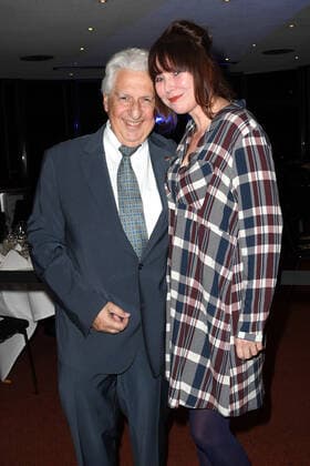 Farhad Vladi und seine Ehefrau Martina beim Charity Dinner im Rahmen der Verleihung vom Future Policy Award am 6.11.2019 in Hamburg Verleihung vom Future Policy Award 2019 in Hamburg