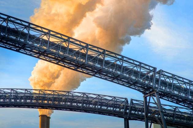 IMAGO Nature: Unsere Erde, Umweltverträgliche Herausforderungen des 21. Jahrhunderts, Co2 Foerderbaender im Heizkraftwerk Moorburg und Abluftfahne, Deutschland, Hamburg, Moorburg conveyor system of Moorburg power station and plume, Germany, Hamburg, Moorburg BLWS551691 Copyright: xblickwinkel C.xKaiserx