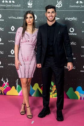 Marco Asensio mit Begleitung bei der Verleihung der LOS40 Music Awards 2019 im WiZink Center. Madrid, 08.11.2019 Marco Asensio mit Begleitung