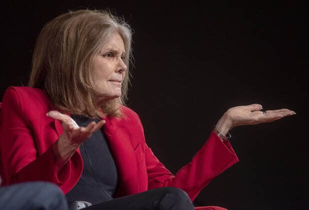 Berühmte Feministinnen, Gloria Steinem November 6, 2019, Austin, United States of America: Author and activist Gloria Steinem discussed her new book, The Truth Will Set You Free, But First it Will Piss You Off: Thoughts on Life, Love, and Rebellion at the LBJ Presidential Library November 6, 2019 in Austin, Texas. Gloria Steinem is a writer, political activist, and longtime feminist organizer. She was a founder of New York and Ms. magazines and is the author of six books. Austin United States of America - ZUMAp138 20191106_zaa_p138_042 Copyright: xJayxGodwinx