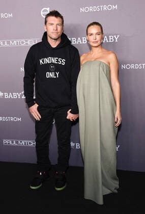 Sam Worthington and Lara Bingle Worthington arriving at the Baby2Baby Gala in Culver City, California - Nov 9, 2019 - Baby2Baby Gala 2019, Culver City California United States  Copyright: xOxConnorx Baby2Baby_LISA_239