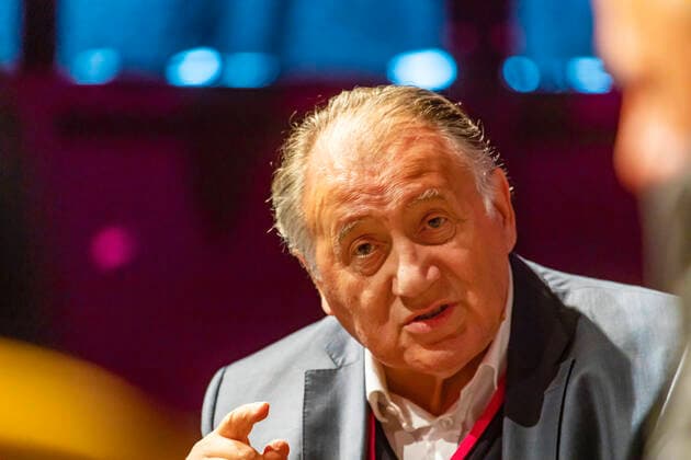 DEU, Deutschland, Baden-Württemberg, Stuttgart, 07.11.2019: Source Medienpolitischer Kongress der Landesregierung Baden-Württemberg. Prof. Dr. Peter Weibel (Künstlerisch-Wissenschaftlicher Vorstand des ZKM Karlsruhe). Im Mittelpunkt stand die Suche nach dem richtigen Weg künftiger Medienpolitik. In zahlreichen Foren wurden anonyme Hetze im Netz diskutiert. Das veränderte Nutzerverhalten stellt den Qualitätsjournalismus öffentlich-rechtliche Rundfunkanstalten und Tageszeitungen vor neue Herausforderungen. *** DEU, Germany, Baden Württemberg, Stuttgart, 07 11 2019 Source Media policy congress of the state government of Baden Württemberg Prof Dr Peter Weibel Artistic Scientific Director of the ZKM Karlsruhe The focus was on the search for the right path for future media policy Numerous forums discussed anonymous hate s