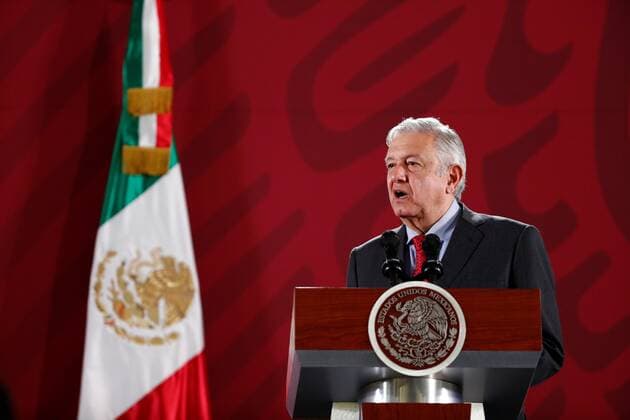 Mexiko, Pressekonferenz Andres Manuel Lopez und Außenminister Marcelo Ebrard zum Exil für Morales The President of Mexico Andres Manuel Lopez Obrador offers a press conference, at the National Palace, in Mexico City, Mexico, 12 November 2019. The Mexican Government on Tuesday wished for a peaceful and democratic solution to the political and social crisis currently in Bolivia and said that its relationship with that country will depend on what happens in the next few hours. Morning press conference of the President of Mexico Andres Manuel Lopez Obrador !ACHTUNG: NUR REDAKTIONELLE NUTZUNG!  Copyright: xJoséxMéndezx MEX8444 20191112-637091736480577522