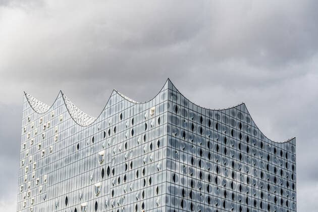 Hamburger Elbphilharmonie Elphi Gebäude Fassade Dach Fenster Außenansicht Hafen Hamburg Hafencity -;Hamburger Elbphilharmonie Elphi Gebäude Fassade Dach Fenster Außenansicht Hafen Hamburg Hafencity -,