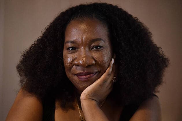 Berühmte Feministinnen, Tarana Burke TARANA BURKE TRACEY SPICER PRESS CLUB, Me Too movement founder Tarana Burke poses for a portrait at the National Press Club in Canberra, Wednesday, November 13, 2019. ( NO ARCHIVING, EDITORIAL USE ONLY, NO USE IN BOOKS WITHOUT CONSENT CANBERRA ACT AUSTRALIA  Copyright: xMICKxTSIKASx 20191113001432420904