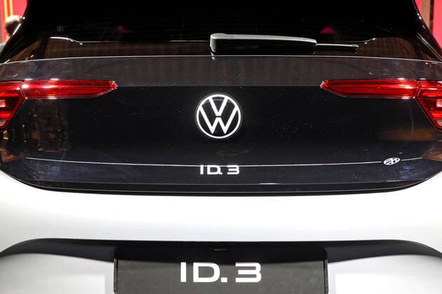 Produktionsstart des Volkswagen ID.3 Produktionsstart des Volkswagen ID.3 am 04.11.2019 im Volkswagenwerk Zwickau. 20191104BOS0039 *** Production start of Volkswagen ID 3 Production start of Volkswagen ID 3 on 04 11 2019 at Volkswagen plant Zwickau 20191104BOS0039
