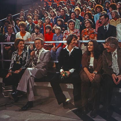 ZDF Hitparade, Musiksendung, Deutschland 1969 - 2000, Miwirkende: Johanna von Koczian, Dieter Thomas Heck, Udo Jürgens, Uschi, Henry Valentino Nur redaktionelle Nutzung. Editorial usage only. Copyright: ArthurxGrimm UnitedArchives82000071