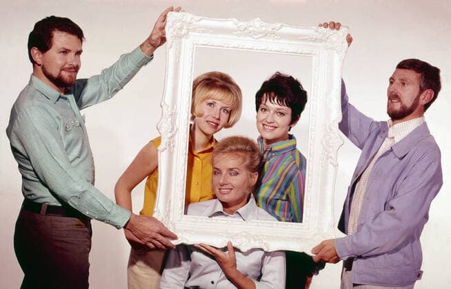 Rosy-Singers, deutsche Musikgruppe, bestehend aus Rosi Rohr, Angelika Metzger, John Wiseman und Rolf Jage, Deutschland ca. 1965. German music and singing group Rosy Singers , Gemany ca. 1965. Nur redaktionelle Nutzung. Editorial usage only. Copyright: ArthurxGrimm UnitedArchives82000599