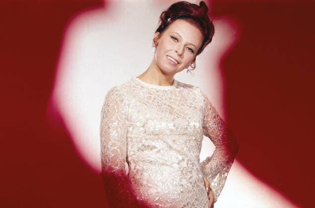 Sylvia Geszty, unagrisch deutsche Opernsängerin, Deutschland ca. 1977. Hungarian German opera singer Sylvia Geszty, Germany ca. 1977. Nur redaktionelle Nutzung. Editorial usage only. Copyright: ArthurxGrimm UnitedArchives82000925