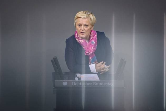 Sitzung des deutschen Bundestags Deutschland, Berlin - 14.11.2019: Im Bild ist Renate Künast (Bündnis 90 Die Grünen) während der Sitzung des deutschen Bundestags zu sehen. Berlin Bundestag Berlin Deutschland *** Session of the German Bundestag Germany, Berlin 14 11 2019 The picture shows Renate Künast Alliance 90 The Greens during the session of the German Bundestag Berlin Bundestag Berlin Germany