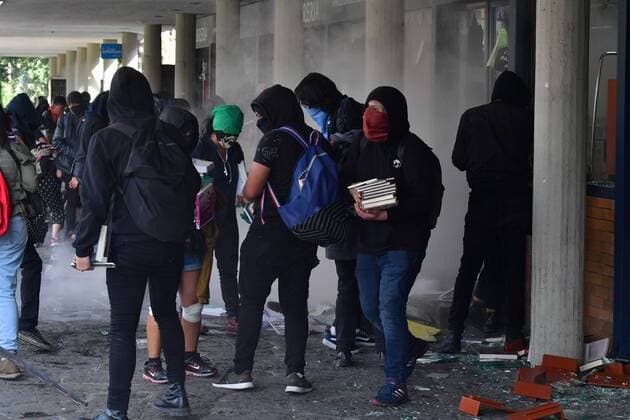 November 14, 2019: EUM20191114SOC16.JPG.CIUDAD DE MEXICO. ProtestProtesta-UNAM.- 14 de noviembre de 2019. Aspectos de los actos vandalicos que realizaron jovenes encapuchados a la par de la protesta en la Torre de Rectoria, en Ciudad Universitaria, por el acoso y la violencia sexual de la que son victimas las estudiantes. En la imagen los destrozos en una de las librerias de la UNAM. Foto: Agencia EL UNIVERSALHugo GarciaEELG Copyright: xElxUniversalx