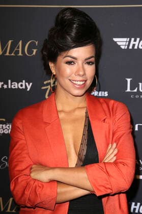 Entertainment Bilder des Tages Fernanda Brandao bei der Verleihung des 4. Deutschen Bloggerpreises by HashMAG in den Mozartsälen. Hamburg, 14.11.2019