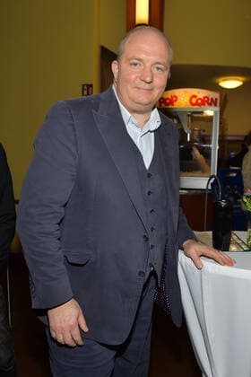 Preisverleihung der DAFF 2019 Joerg Thadeusz, Moderator Ankunft zur Preisverleihung der Deutschen Akademie für Fernsehen 2019 im Kino Babylon in Berlin am 16.11.2019