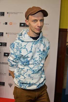 Preisverleihung der DAFF 2019 Dietrich Brueggemann Ankunft zur Preisverleihung der Deutschen Akademie für Fernsehen 2019 im Kino Babylon in Berlin am 16.11.2019