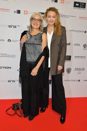 Preisverleihung der DAFF 2019 Leonore Weissgerber, Lisa Maria Potthoff Ankunft zur Preisverleihung der Deutschen Akademie für Fernsehen 2019 im Kino Babylon in Berlin am 16.11.2019