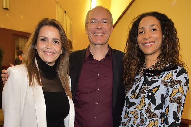 Preisverleihung der DAFF 2019 Rebecca Immanuel, Stephan Ottenbruch, Annabelle Mandeng Ankunft zur Preisverleihung der Deutschen Akademie für Fernsehen 2019 im Kino Babylon in Berlin am 16.11.2019
