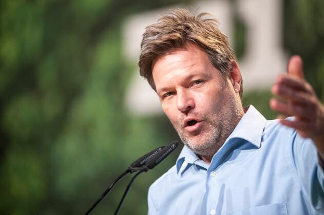 44. Ordentliche Bundesdelegiertenkonferenz der Grünen 15. - 17. November 2019, Bielefeld Bundesparteitag der Grünen Bundesdelegiertenkonferenz (BDK) Parteitag Bündnis 90 Die Grünen Grüne Partei Parteipolitik Der Parteivorsitzende Robert Habeck wurde im Amt bestätigt Bielefeld Nordrhein-Westfalen NRW Deutschland Germany Copyright: xAchimxDuwentästerx