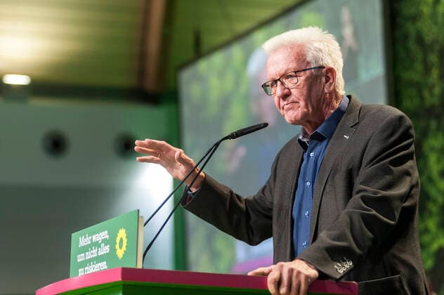 44. Ordentliche Bundesdelegiertenkonferenz der Grünen 15. - 17. November 2019, Bielefeld Bundesparteitag der Grünen Bundesdelegiertenkonferenz (BDK) Parteitag Bündnis 90 Die Grünen Grüne Partei Parteipolitik Ministerpräsident von Baden-Württemberg Winfried Kretschmann Bielefeld Nordrhein-Westfalen NRW Deutschland Germany Copyright: xAchimxDuwentästerx