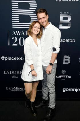 Marie Johnson mit Freund Alex Falk beim 4. Place To B Award 2019 im Axel Springer SE Verlagshaus. Berlin, 16.11.2019