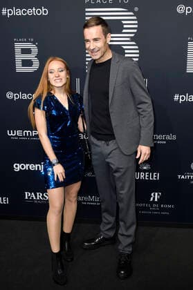 Leonie alias Leoobalys und Kai Pflaume beim 4. Place To B Award 2019 im Axel Springer SE Verlagshaus. Berlin, 16.11.2019