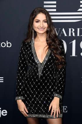 Ischtar Isik beim 4. Place To B Award 2019 im Axel Springer SE Verlagshaus. Berlin, 16.11.2019