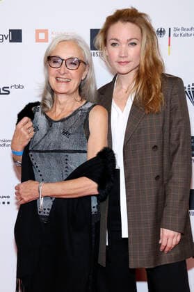 Eleonore Weisgerber und Lisa Maria Potthoff bei der 7. Verleihung der Auszeichnungen der Deutschen Akademie für Fernsehen im Kino Babylon. Berlin, 16.11.2019